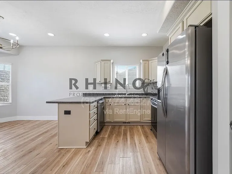 2230 N 2270th St W — Photo 3