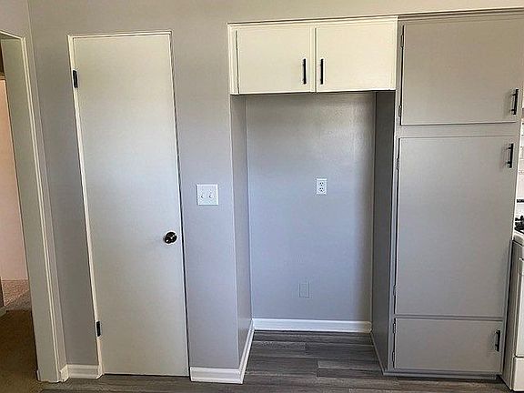 Kitchen storage & fridge