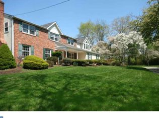 1225 Sugartown Rd, Berwyn, PA 19312