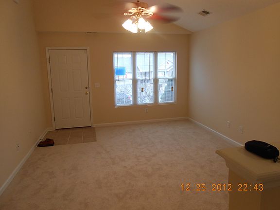 2nd image of 253 Baybrook Cir