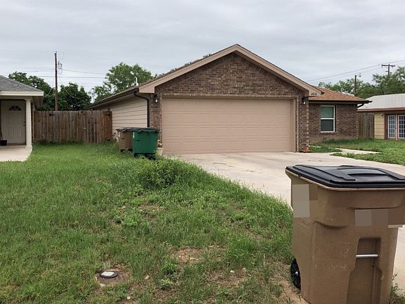 3rd image of 2810 Abilene St