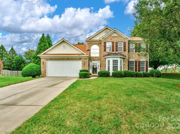 4021 Tew Ct, Charlotte, NC 28270