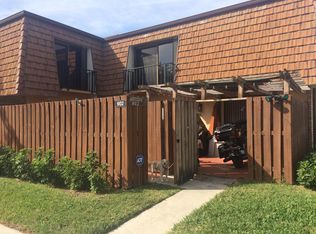 902 9th Ln #B, Greenacres, FL 33463