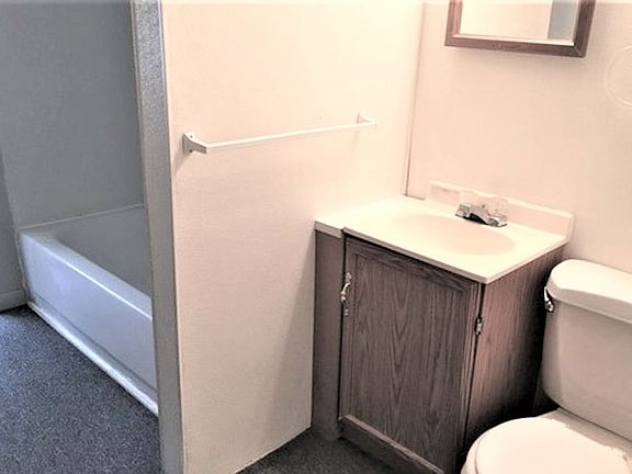 5th image of 529 1/2 6th St