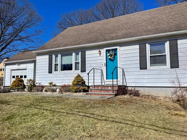 17 Dorliss Drive, Poughkeepsie, NY 12603