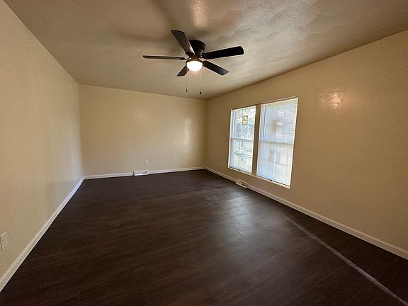 5th image of 2625 Southridge Ct