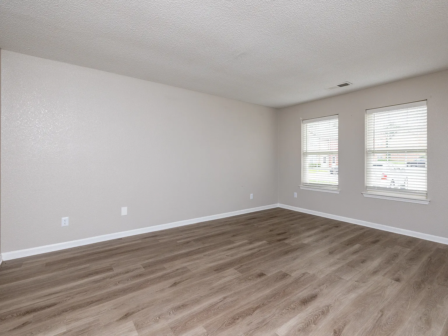 Stonehedge Townhomes — Photo 4