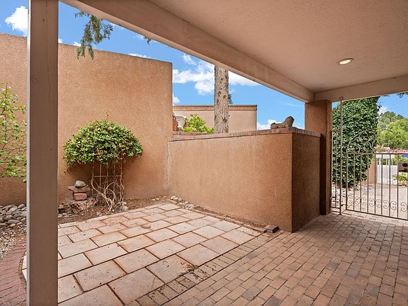 4th image of 3001 Colonnade Ct NW