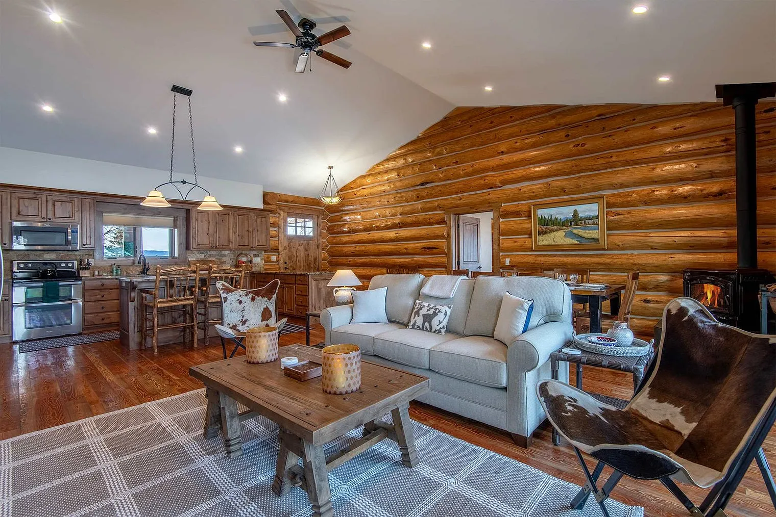 4 bed, 2.0 bath, 2346 sqft, $13,362 — Photo 4