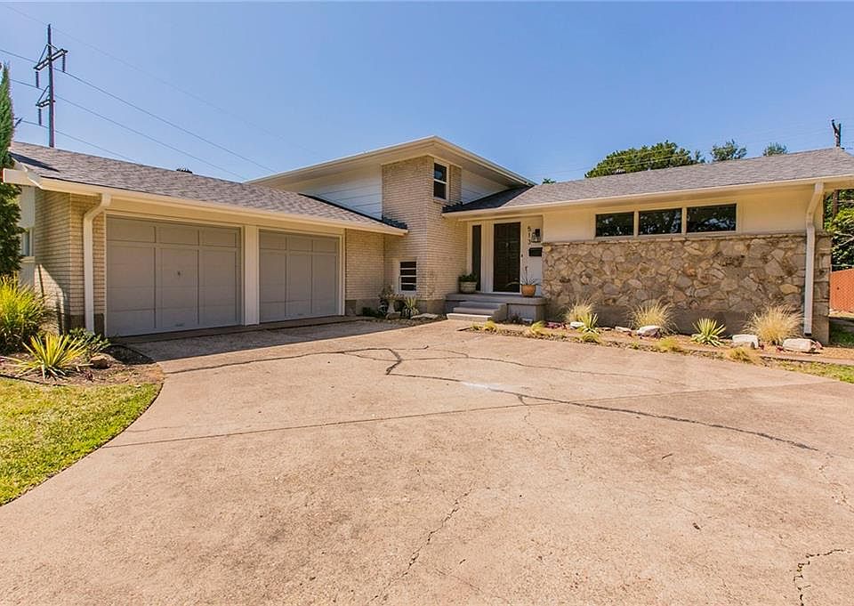 1st image of 513 Sage Valley Dr