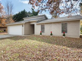 439 Ridgetop Dr NW, Acworth, GA 30102