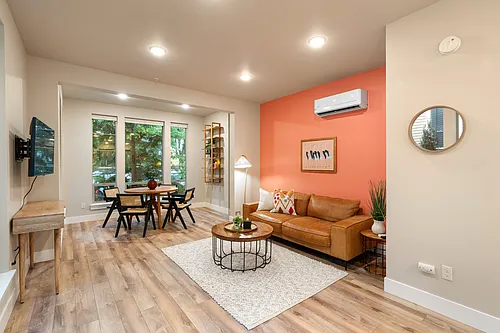 1805 SE Madison St #102 Photo 1