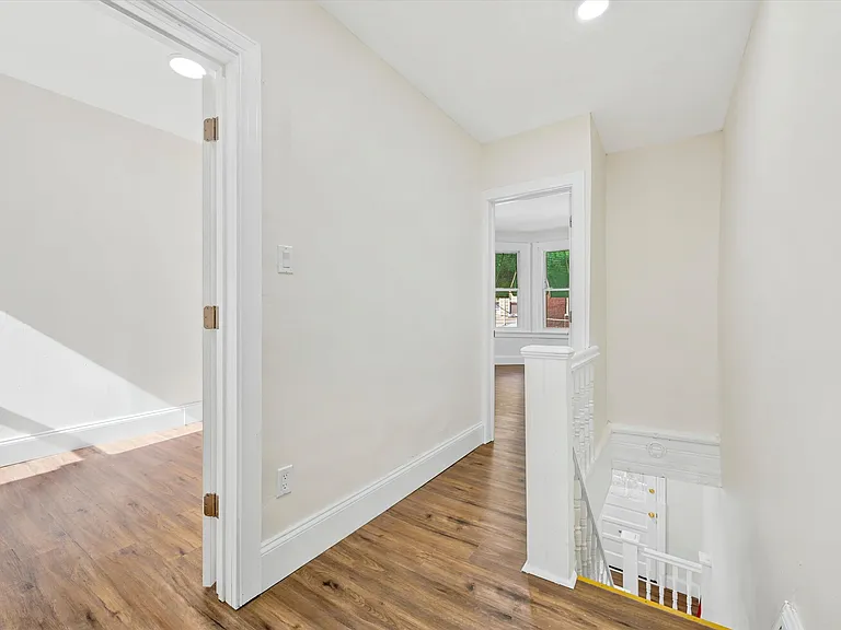 235 N Creighton St — Photo 2