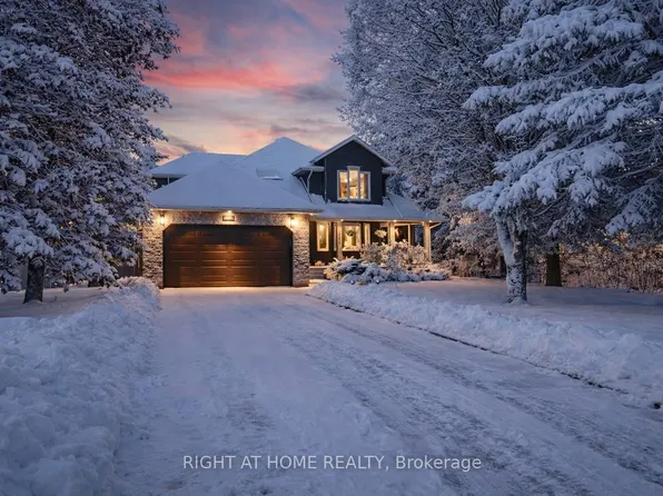 2255 Douglas Ave, Innisfil, ON L9S 2C5