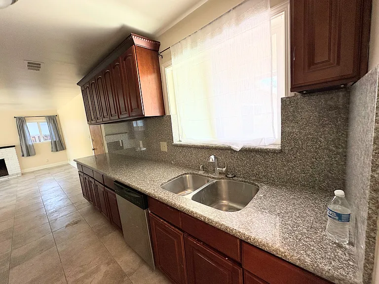 1621 Willowgate Dr — Photo 5