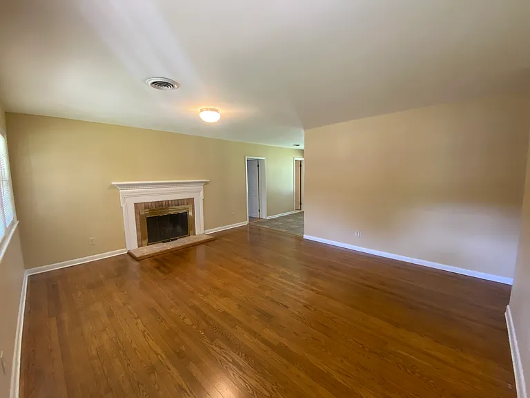 109 Caran Rd — Photo 3