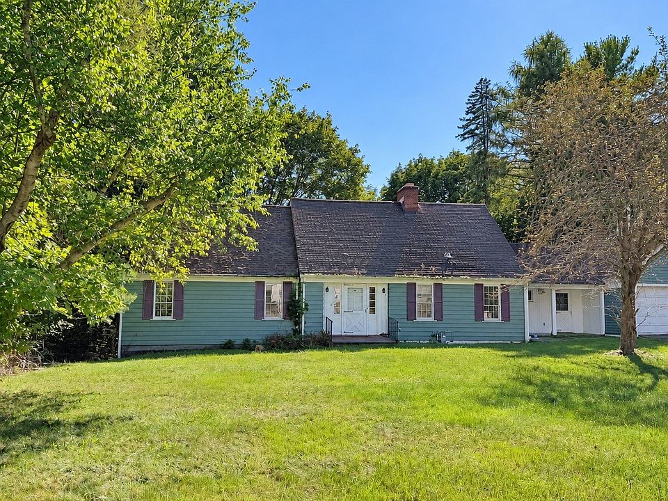 1st image of 265 Riverside Dr