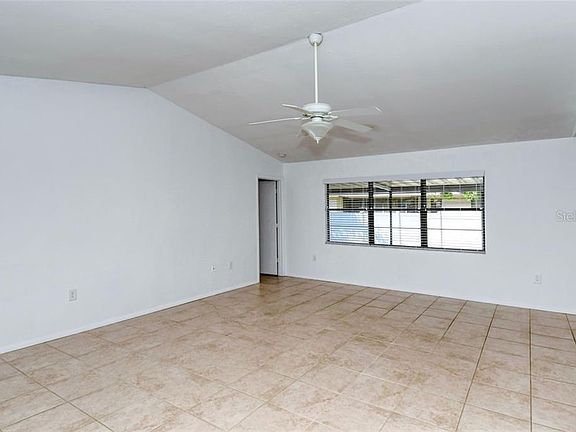 4th image of 4197 King Richard Dr