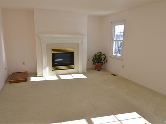 5th image of 704 Beverly Hills Ct
