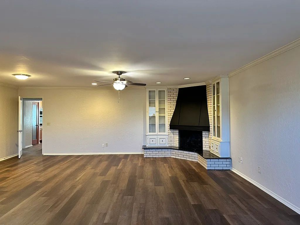 2720 Northwest 62nd Street - 2720 — Photo 3