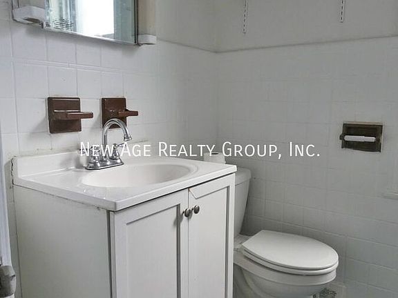 3rd image of 776 N 26th St #2