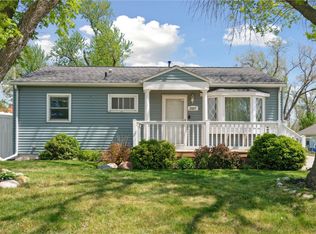 2537 Indiana St SW, Cedar Rapids, IA 52404