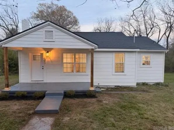 303 Lombardy Ln, Forrest City, AR 72335