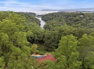 130 Quaker Bridge Rd, Croton On Hudson, NY 10520