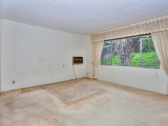 5th image of 455 Vaquero Ln