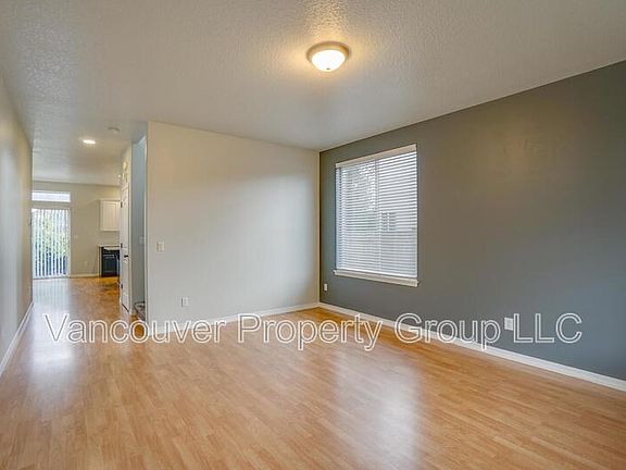 4th image of 9819 NE 86th St