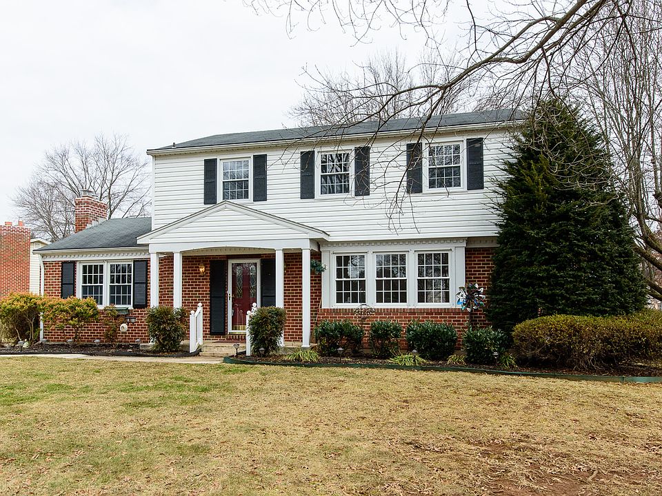 1st image of 509 Applewood Dr