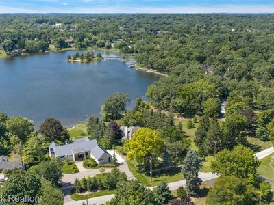 5400 Lane Lake Rd, Bloomfield Hills, MI, 48302