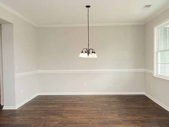 PHOTOS OF A SIMILAR HOME