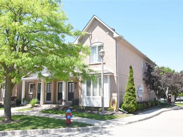2 Harbour Dr #17, Hamilton, ON L8E 6B1