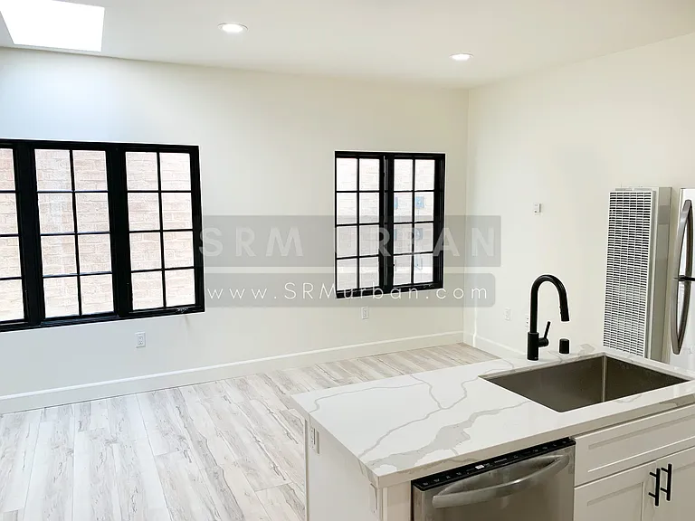 3922 8th Ave #3 — Photo 1