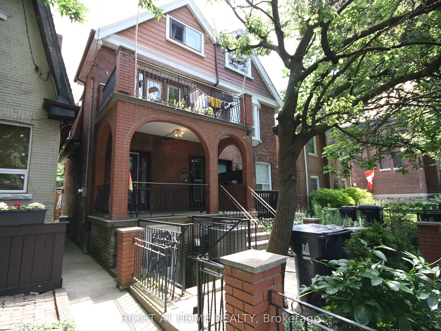 2 bed, $3,200 — Photo 1