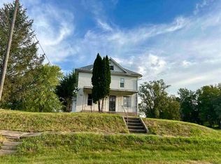 387 Cleveland St, Parnell, IA 52325
