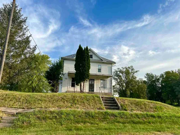 387 Cleveland St, Parnell, IA 52325