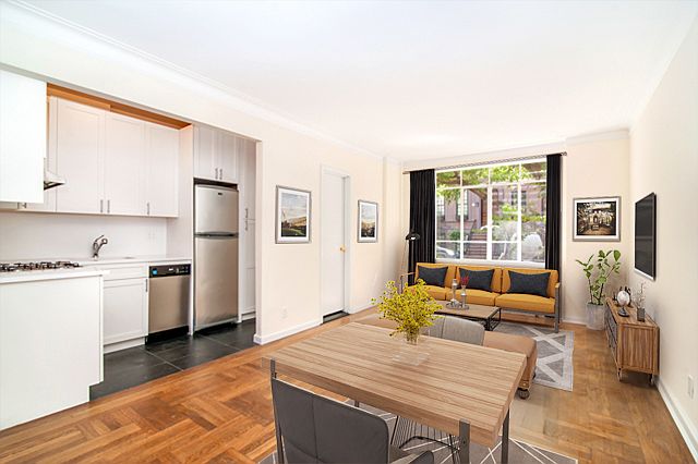 2nd image of 223 E 61st St APT 1C
