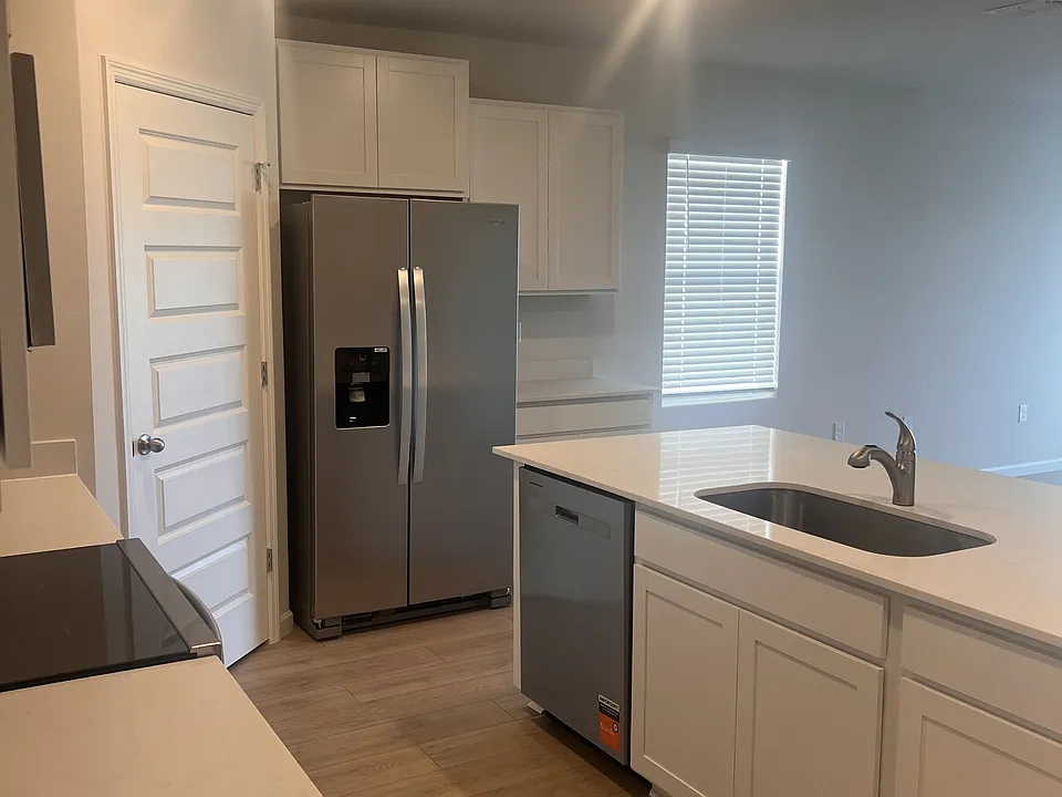 1654 Garabaldi Cir SE