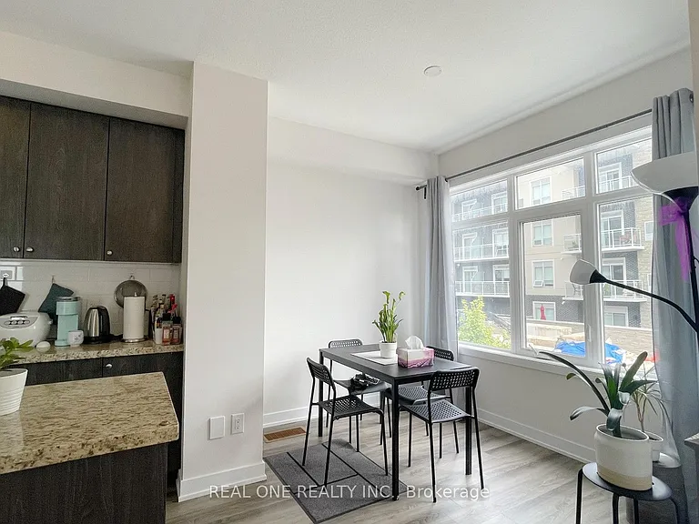 1 Markle Cres — Photo 11