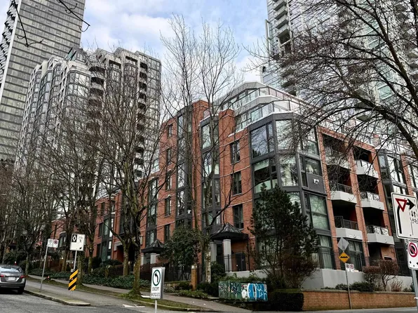 1488 Hornby St #203, Vancouver, BC V6Z 1X3