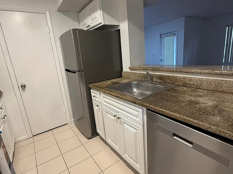 4341 W McNab Rd #22 — Photo 3