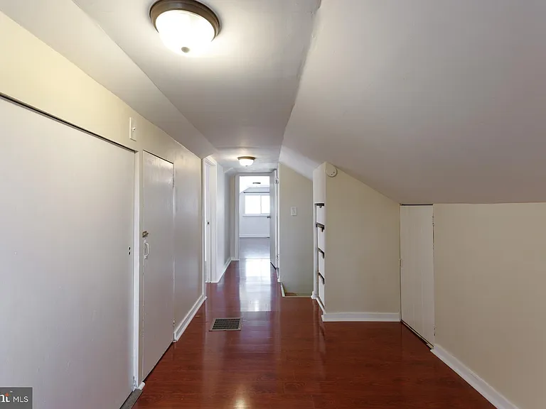 1213 Friendship St — Photo 24