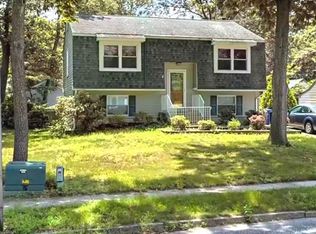 26 Henry St, Riverside, NJ 08075