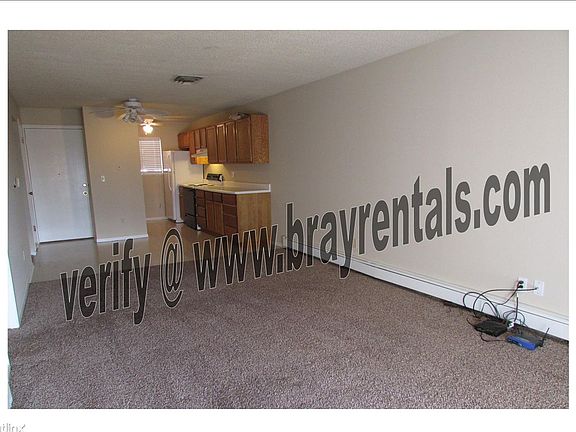 3146 Lakeside Dr. #304 living to kitchen