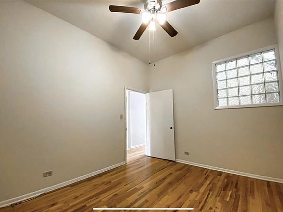 3rd image of 1508 W Fullerton Ave #2