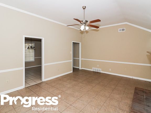 5th image of 4760 Barkshire Dr
