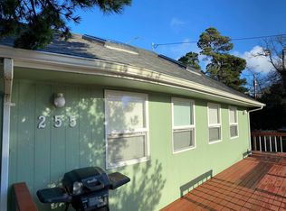 255 Wallace St, Lincoln City, OR 97367