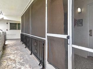 Floridian Arms Condo, North Miami Beach, FL 33162